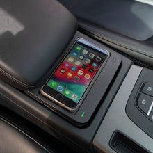 Load image into Gallery viewer, CarQiWireless Wireless Phone Charger for Audi Q5/ SQ5 MKII 2016-2020