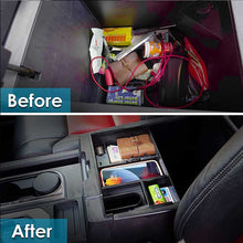 Load image into Gallery viewer, CarQiWireless Wireless Charger for Toyota Tundra &amp; Sequoia 2007-2021