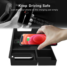 Load image into Gallery viewer, CarQiWireless Wireless Charger for Toyota Tundra &amp; Sequoia 2007-2021